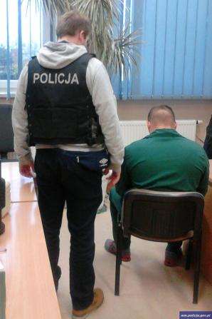 [VIDEO] Policjanci zatrzymali sprawców napadów na stacje paliw