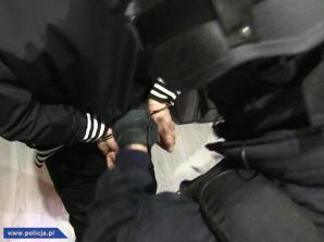 Handel narkotykami na dużą skalę. Zatrzymano 17 osób powiązanych z pseudokibicami z Przemyśla!