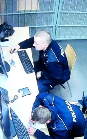 [VIDEO]: Warszawa. Pijana 19-latka, bez prawa jazdy, rozbija lexusa